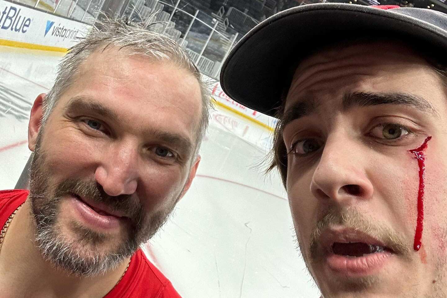 He never on time. On time in time разница. Lost time is never found again. Time to картинки. On time.