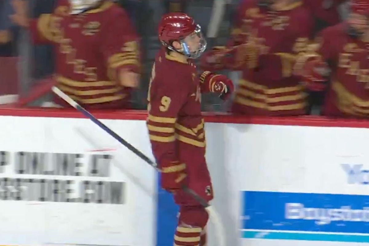 Ryan Leonard scores two goals in 5-1 win over UMass as hometown crowd boos him - Vimarsana News