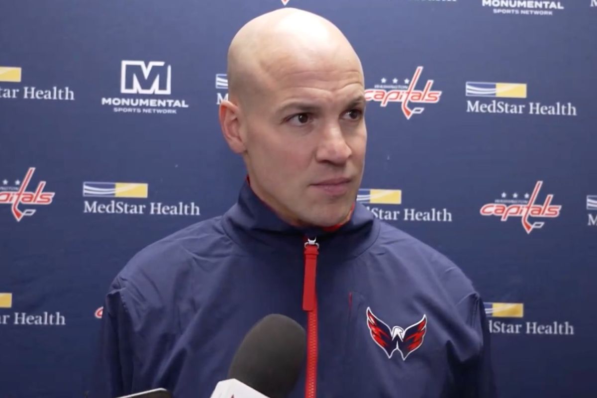 Spencer Carbery throws forward lines back into blender after Capitals lose sixth straight game - Vimarsana News